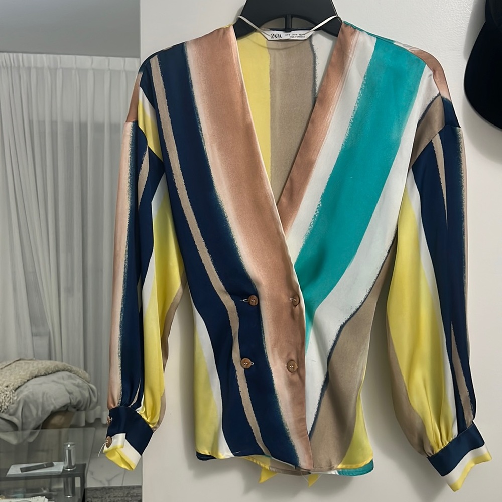 Zara Blouse — double breast button closure
